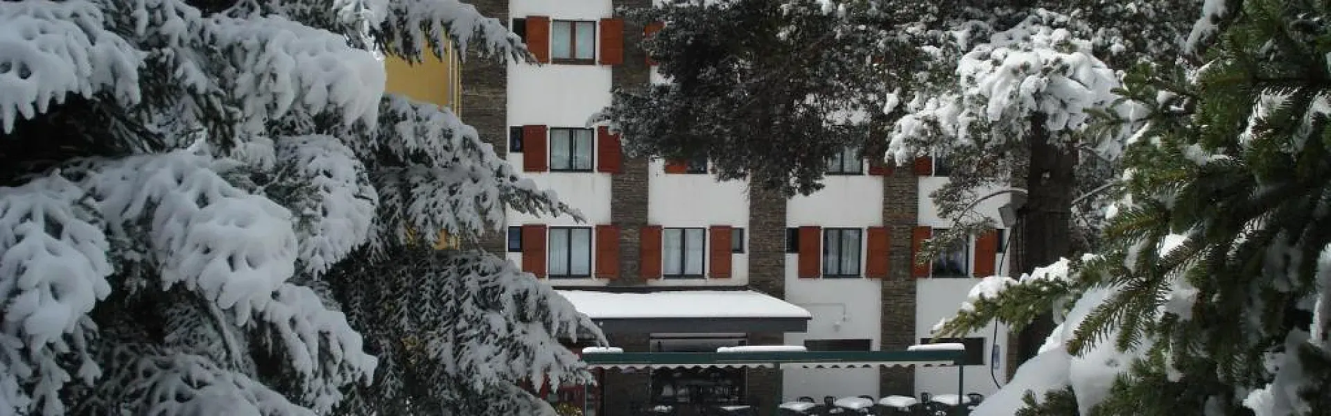 Descubre todos los detalles del Hotel Coma Bella